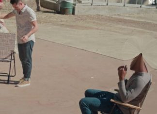 E bëjnë të mendojë se është i padukshëm, gati sa nuk çmendet (VIDEO)