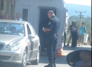 Polici kosovar abuzon me detyrën, shan, gjuan dhe kërcënon mërgimtarët (VIDEO)