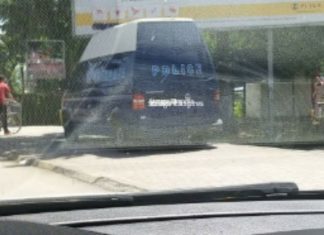 A ka dënim për policinë?! Shpërthen qytetari, shikoni si parkon furgoni i policisë (FOTO)