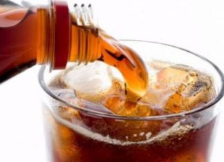 Këto janë pasojat tmerruese nga konsumimi i pijeve të gazuara (VIDEO)