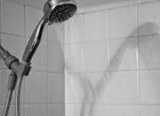 Laheni në mëngjes e më pas shkoni në punë? Ja 5 arsyet pse nuk duhet ta bëni më