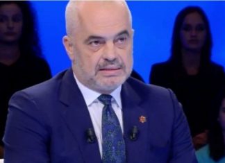 Çmendet Rama, del LIVE dhe sulmon qytetarin (VIDEO)