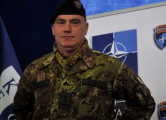 Komandanti i KFOR-it flet lidhur me bllokadën e Vuçiqit: Ai rajon e ka historinë të ndjeshme