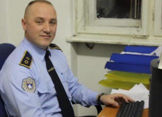 Ky është polici që e ndaloi Vuçiqin të shkelë tokën e Drenicës