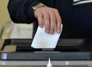 Mbyllen kutitë e votimit për referendumin në Australi, ja rezultati