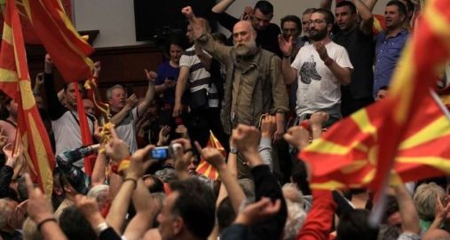 Info Shqip: Të akuzuarit për ngjarjet e 27 prillit letër opinionit: Duam pajtim nacional, të shtrimë dorën e pajtimit edhe me shqiptarët