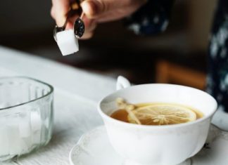 Si e dëmton sheqeri shëndetin tuaj dhe çfarë mund të bëni për ta ndaluar atë