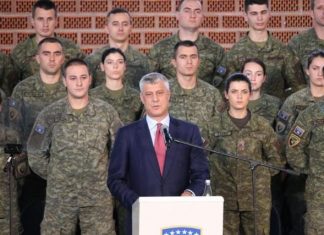Kundër tij fillon protesta, Thaçi flet para pjesëtarëve të FSK-së