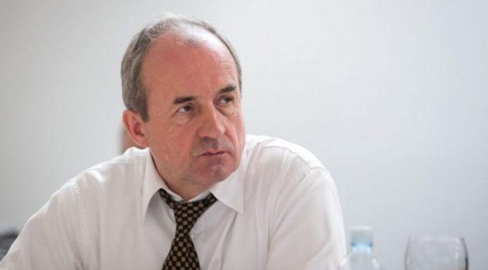 janusz-bugajski-66963690-780x439