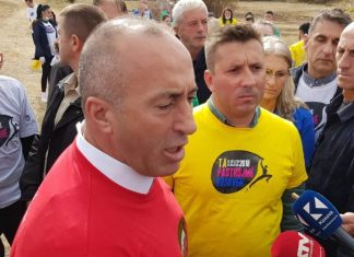 Haradinaj: Po kërkojmë liberalizim e po hedhim mbeturina