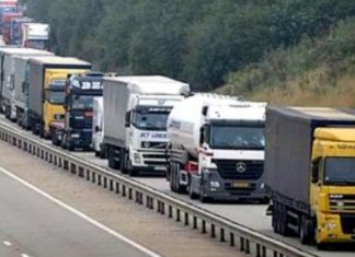 Serbia bllokon hyrjen e kamionëve nga Kosova në territorin e saj