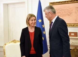Mogherini i telefonon Thaçit, i kërkon heqjen e taksës
