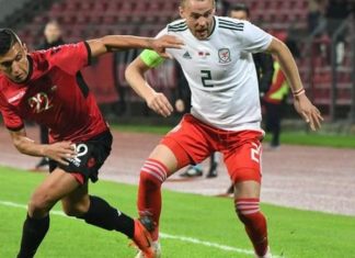 Tifozi uellsian e humb portofolin, u befasua çfarë bëri një i ri shqiptar