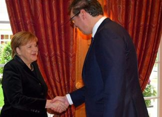 Merkel do ta shpalos planin për Kosovën para Vuçiqit