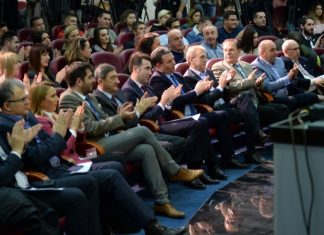 Zoran Zaev: Nuk do të bëhemi maqedonas verior
