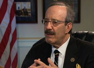 Eliot Engel i shkruan sekretarit Pompeo: drejtësi për viktimat e luftës në Kosovë