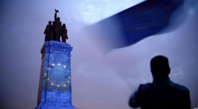 BE-Bashkimi-Ecropian-A167-4772-B7AF-2208623A5F8B_cx0_cy6_cw0_w1023_r1_s-650x358