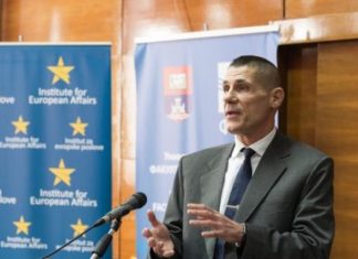 Zyrtari i NATO-s flet për FSK-në, çthotë ai për transformimin e FSK-së në Ushtri?