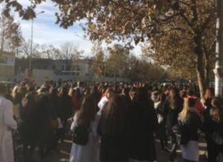 “Duan të na mbyllin sytë”, studentët nuk tërhiqen nga protesta