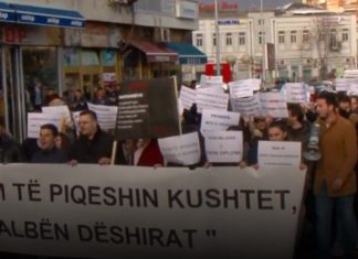 Studentët e refuzuan UT-në për dialog, japin ultimatum për kërkesat (VIDEO)