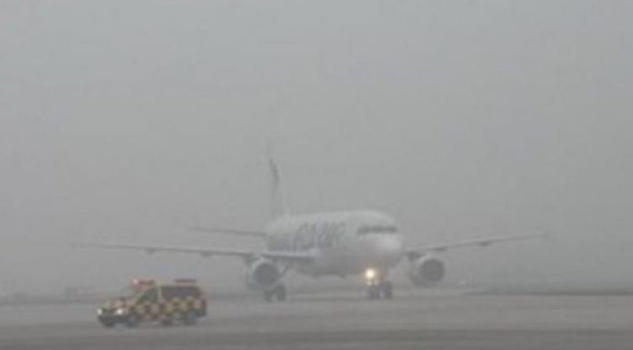 shkup aeroplan mjegull