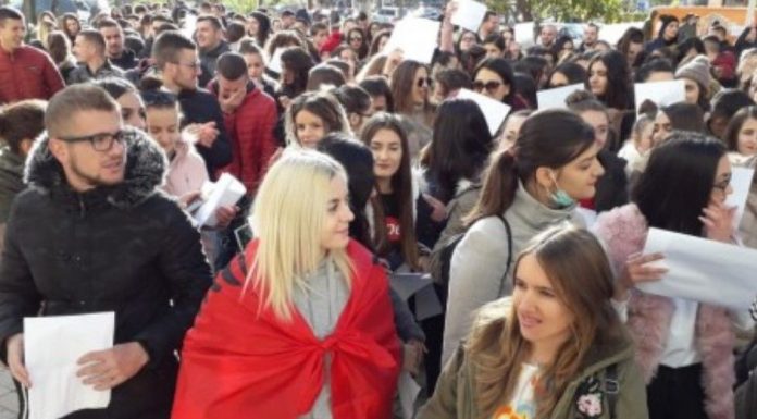 studentet tirane