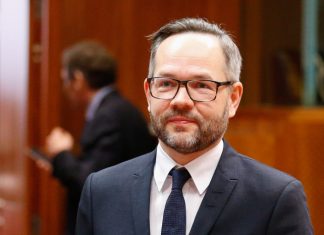 Roth: BE-ja duhet të mbajë premtimin për hapjen e negociatave me Maqedoninë dhe Shqipërinë
