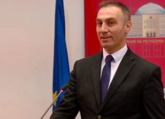 Artan Grubi: VMRO duhet të vendosë tabelë dygjuhësore para selisë
