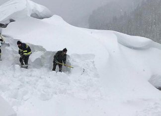 Rreshje intensive bore në Maqedoni, bllokohen rrugët dhe vendbanimet