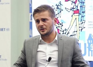 Lista e ministrit Cakaj që ‘zhvesh’ biznesmenët diplomatë nga targat diplomatike