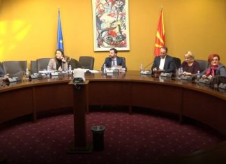 Me debat të ashpër zgjidhen 4 anëtarët e Këshillit Mbikëqyrës