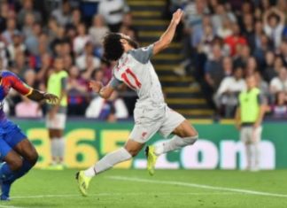 Ish-sulmuesi i Anglisë: Salah rrezikon t’i humbasë titullin Liverpoolit