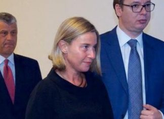 Zyrtari i lartë amerikan: Të ndalen provokimet mes Prishtinës dhe Beogradit