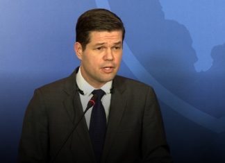 Mbështetësi i madh i Marrëveshjes së Prespës Wess Mitchell jep dorëheqje
