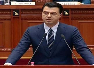 Çfarë ndodhi? Lulzim Basha ‘lëshon keq gojën’ ndaj kryeministrit Rama