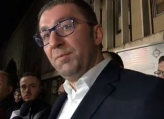 Mickovski takon deputetët që u përjashtuan nga VMRO-ja