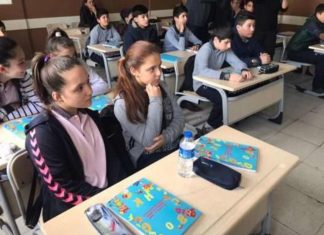 Shqiptarët prijnë në Ballkan sa i përket numrit të nxënësve, pas tyre radhiten serbët