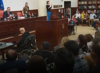 Debati për mbrojtjen Sociale, përplasje mes deputetëve (VIDEO)
