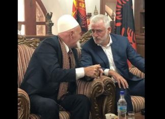 Menduh Thaçi në manifestimin qendror në Gllogjan (FOTO)