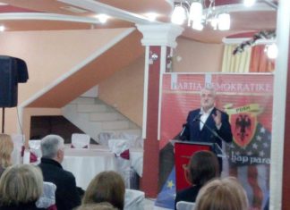 Thaçi godet përsëri: Këta që mbështesin Blerim Rekën përhapin patriotizëm të rrejshëm