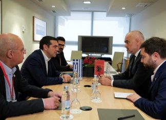 I përulur dhe i dobët, shikoni një Edi Ramë tjetër para Ciprasit (VIDEO)