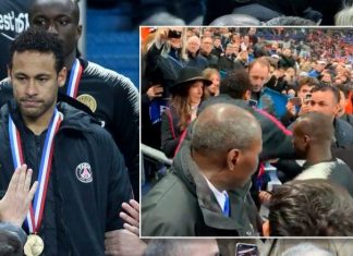 Neymarin e ‘tradhtojnë’ nervat, godet pas finales një tifoz në tribuna që po e kritikonte (VIDEO)