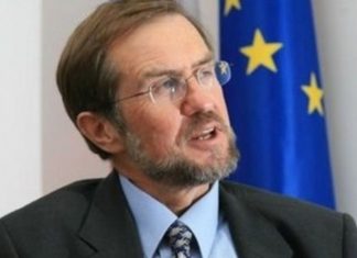 Peterle: Maqedonia e Veriut meriton fillimin e negociatave