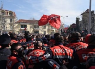 A janë të përfshirë ndërkombëtarët në zgjidhjen e krizës politike në Shqipëri