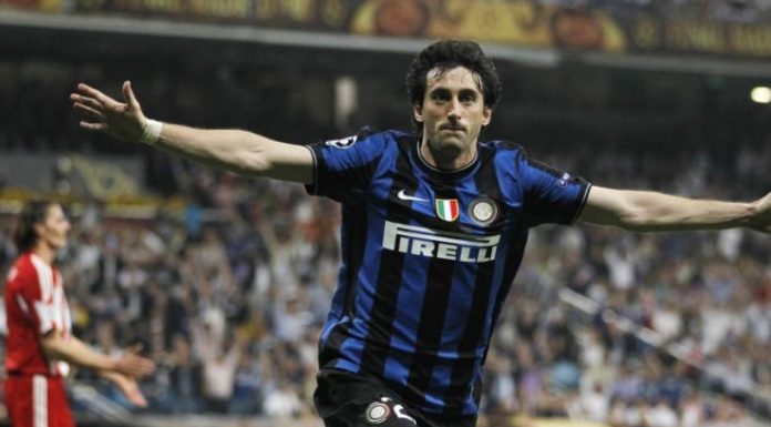 67946-inter-milans-milito-celebrates-after-scoring-his-second-goal-against-b
