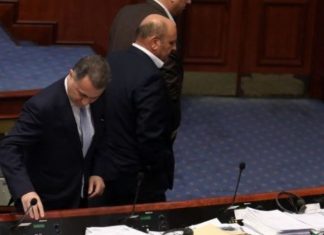 Nuk janë siguruar votat e nevojshme për heqjen e mandatit të Gruevskit (VIDEO)