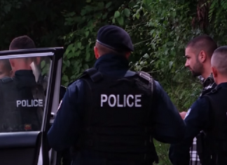 Serbët protestojnë, thonë se policia speciale e Kosovës i rrahu keq (VIDEO)
