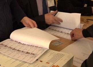 KSHZ-ja shpërndan fletëvotimet në të gjitha KKZ-të (VIDEO)