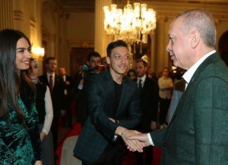 Ozil darkon për iftar me presidentin Erdogan (FOTO)