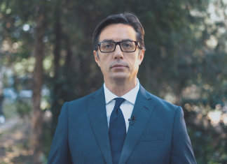 Presidenti Pendarovski uron besimtarët musliman me rastin e Fitër Bajramit (VIDEO)